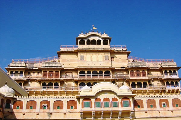Day tour of Jaipur, Visit City Palace Museum, ReadyCLickAndGo